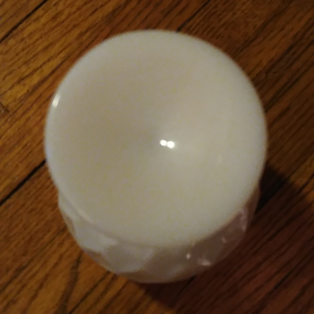 Vintage milk glass goblet EUC - Picture 3 of 7